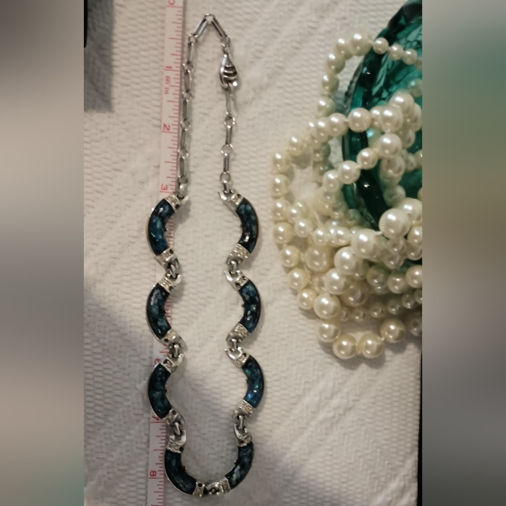 VINTAGE Coro 1950's Rhinestone Thermoset Lucite Necklace 16" Inches Long - Picture 13 of 15